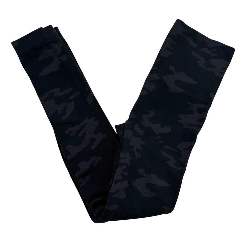 Spanx Black Camo Cropped Lamn Seamless Leggings - Picture 5 of 6